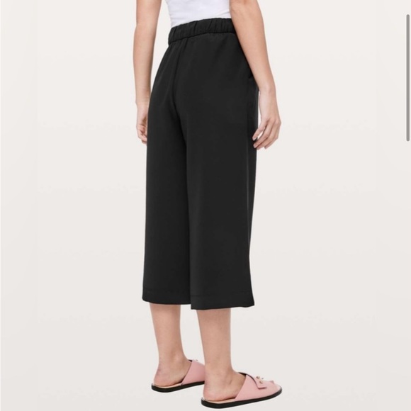 Lululemon lab. Dressy crops. Black. Dressy - Picture 5 of 5